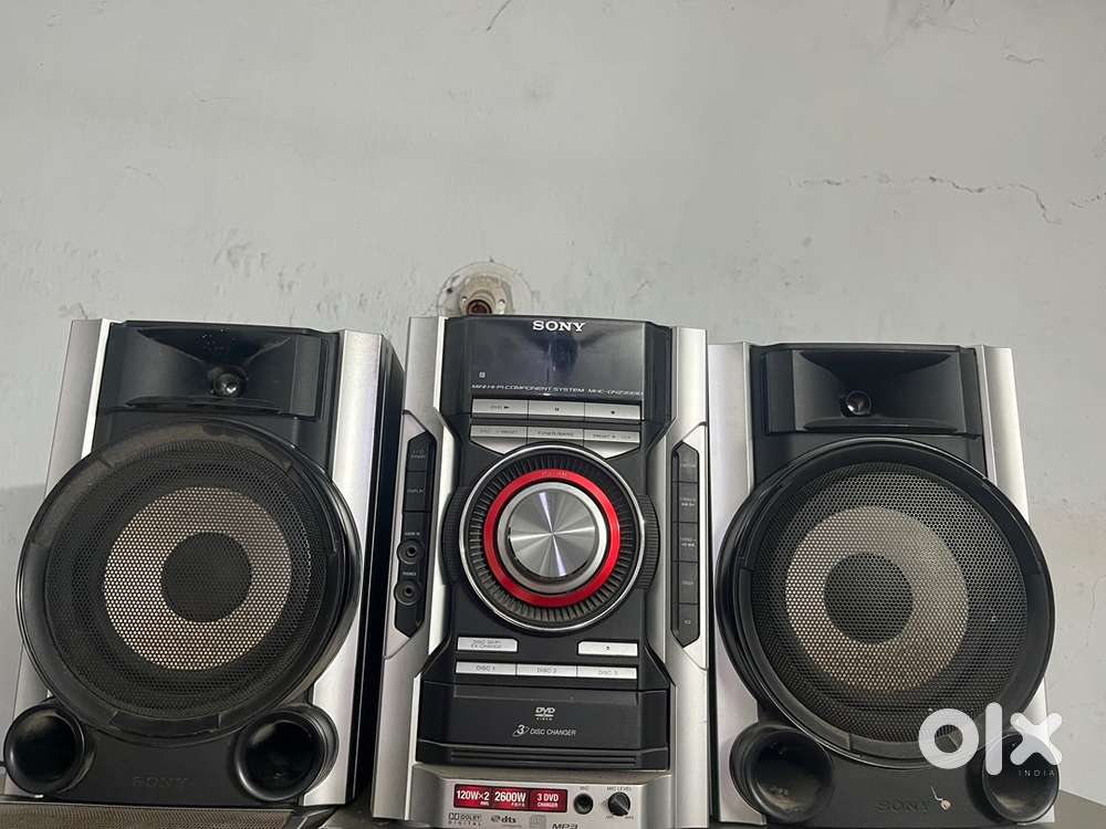 Sony 2600 watts music system heavy bass in excellent condition no remo
