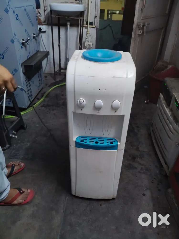 Water dispensar