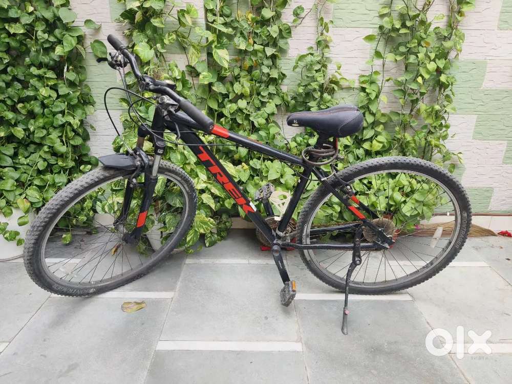 Adjustable high quality seat with firm tyres