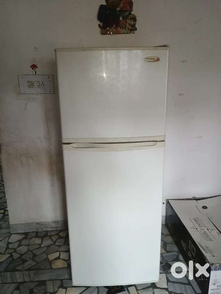 Kalvinator Double Door Fridge