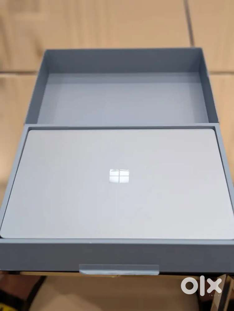 New Microsoft surface laptop 7 1st edition 512gb 16gb