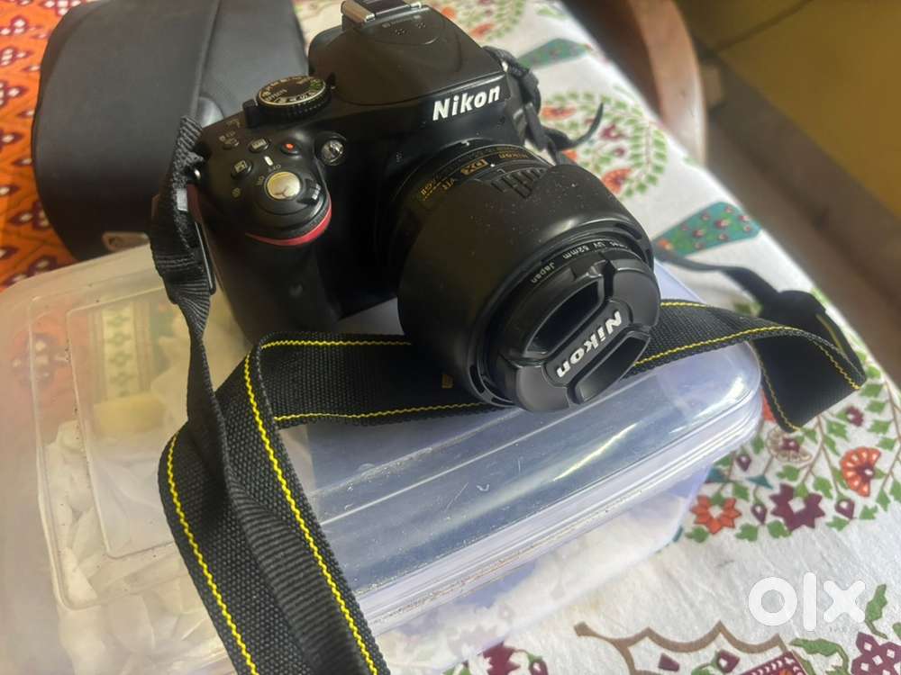 Nikon D5200 with 18-55mm & 55-200mm Lenses with all Accessories