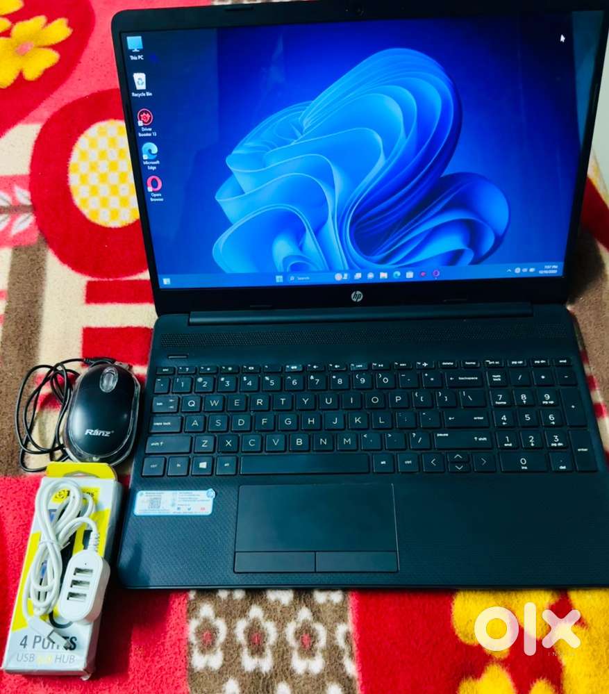 HP 15s • 8GB/256GB SSD • Radeon 2GB Super Fast • Like New + Freebies
