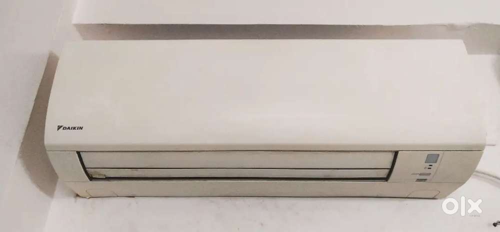 Super chilled Daikin Ac 1 ton in very good condition
