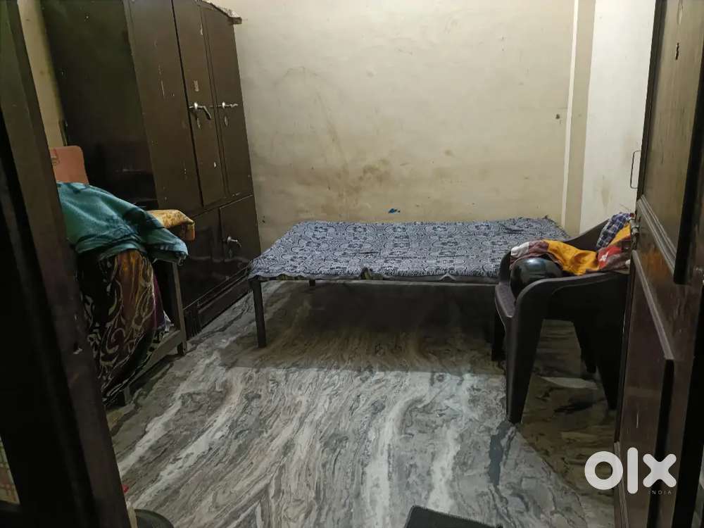 Single room available for girls only in jagatpura