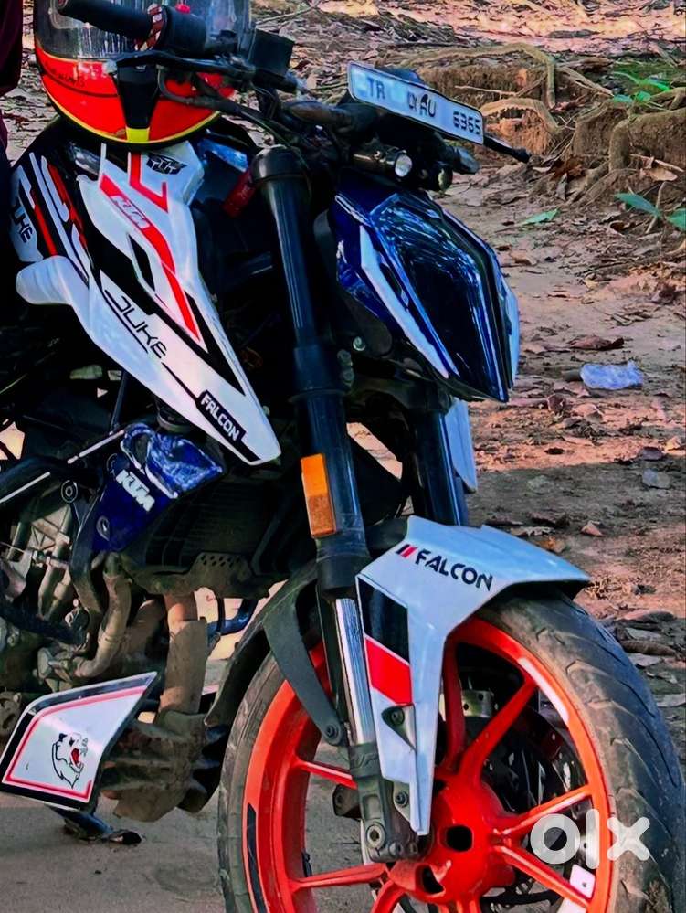 Duke 200 for sell 1st owner