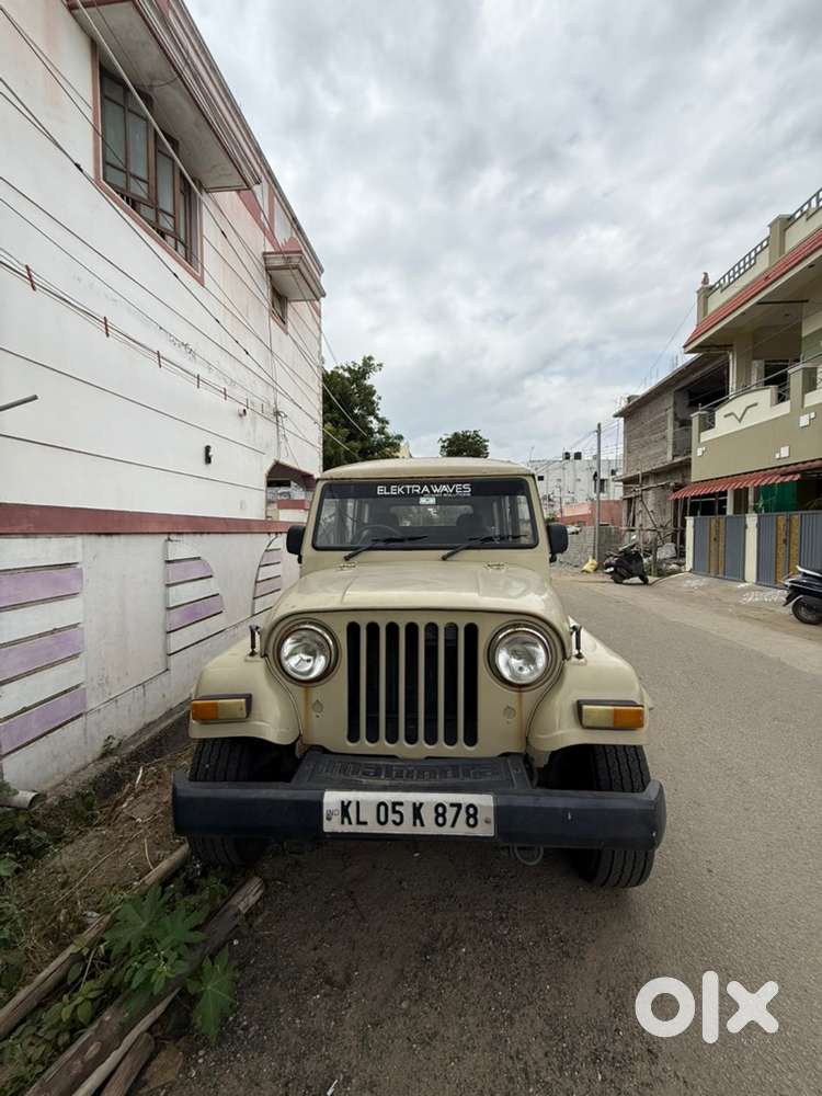 Mahindra Marshal 2000