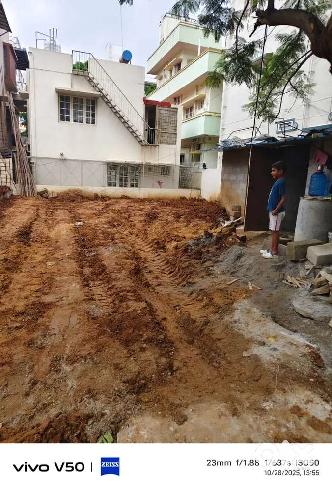 BDA allotted site in Bsk 6 stage 4th block near to 100 ft Road.