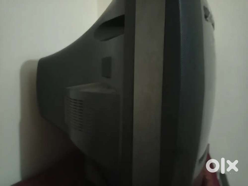 LG AV stereo . It has  200 programs capacity