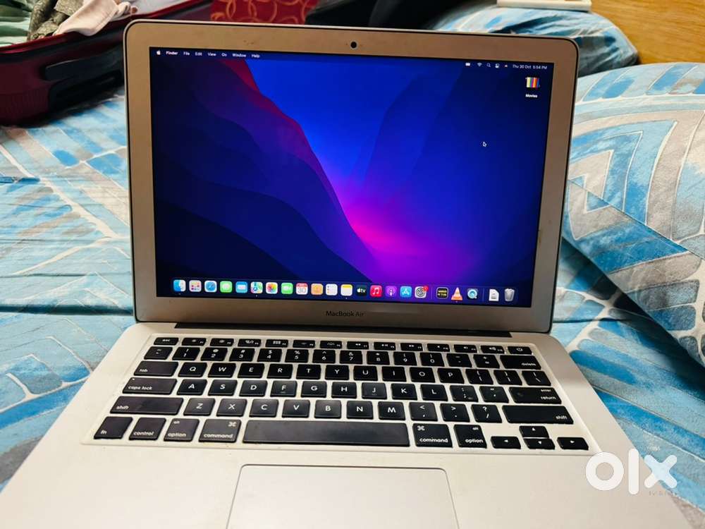 Apple MacBook Air 13” (2017) – 8GB RAM / 128GB SSD