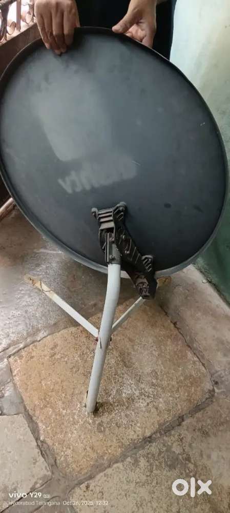 Dish tv antina with setup box