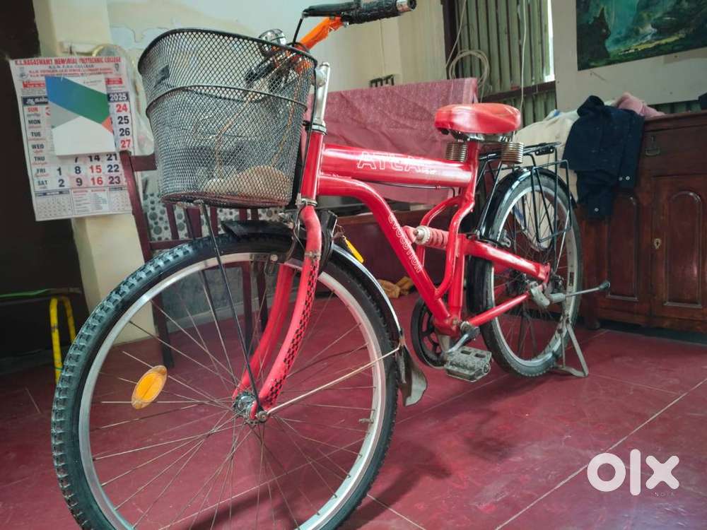 Stylish Red Atlas Cycle with Basket – Perfect for Daily Use!