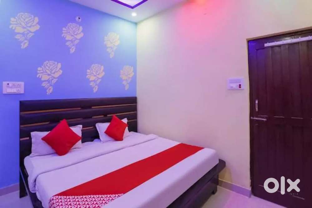 Hotel PG Hospital propose only six room attach bathroom ful AC