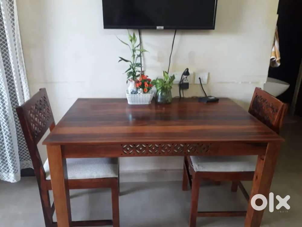 New  brand wooden dining table