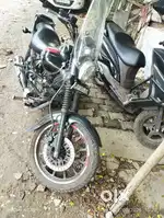 220 good consion 2onwer koi dikaat nahi hi. 35_40 ka milage hi