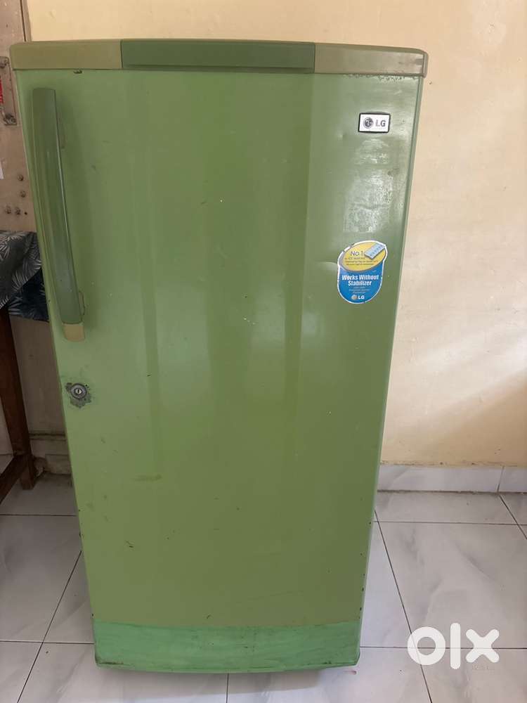 LG FRIDGE  of compck size