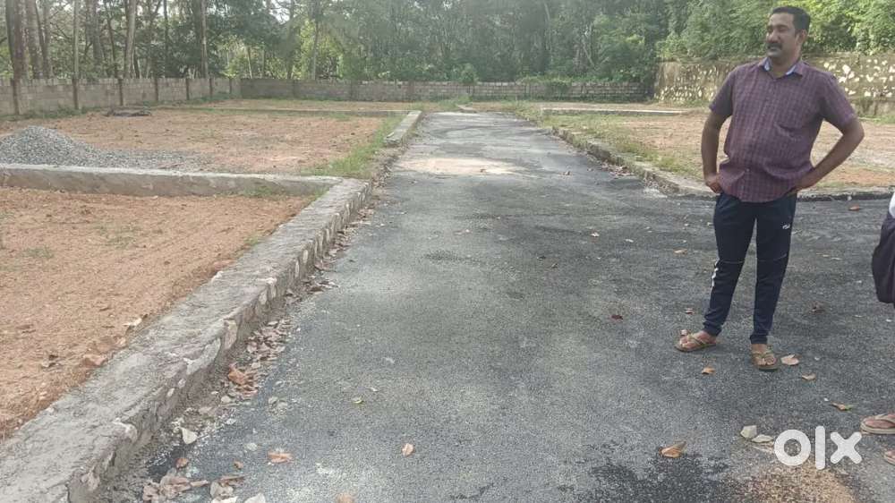 Plots andoorkonam 4,5,6,7,8 cent 300 mtr main road bus stand