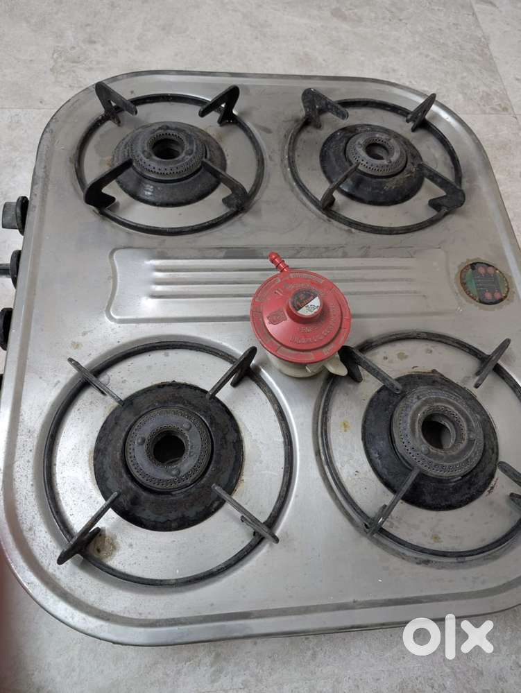 4 burner gas stove and mirrors