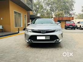 Toyota Camry 2012-2014 Hybrid, 2017, Petrol