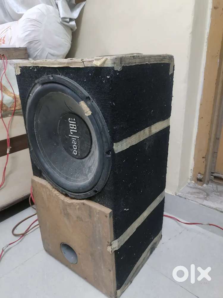 JBL 1200 watts