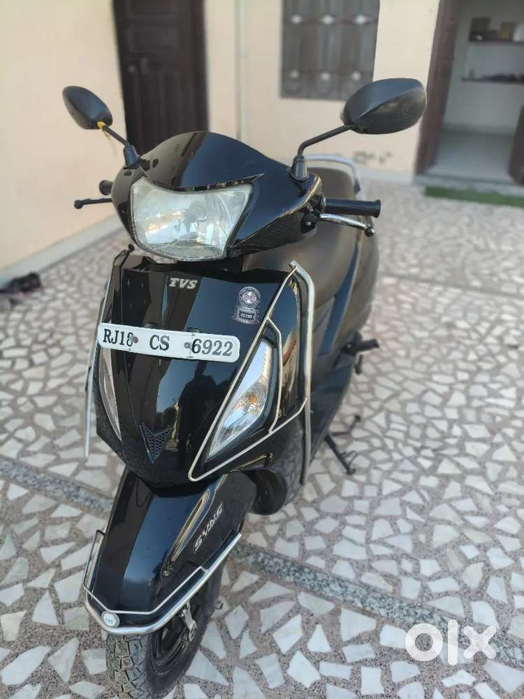 TVS Jupiter BS-IV (110cc) in Black Colour Colour