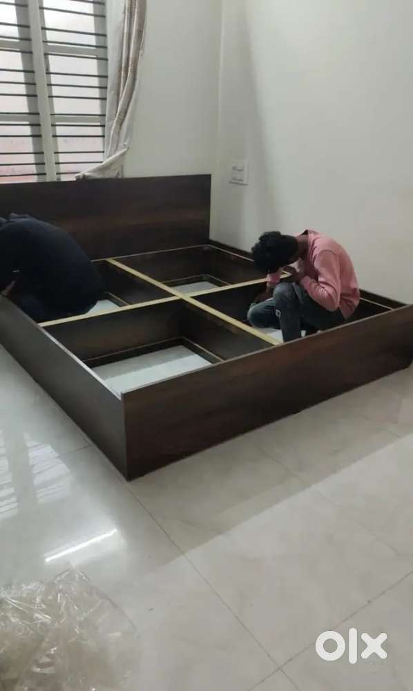 King Size cot with box storage (78*72)