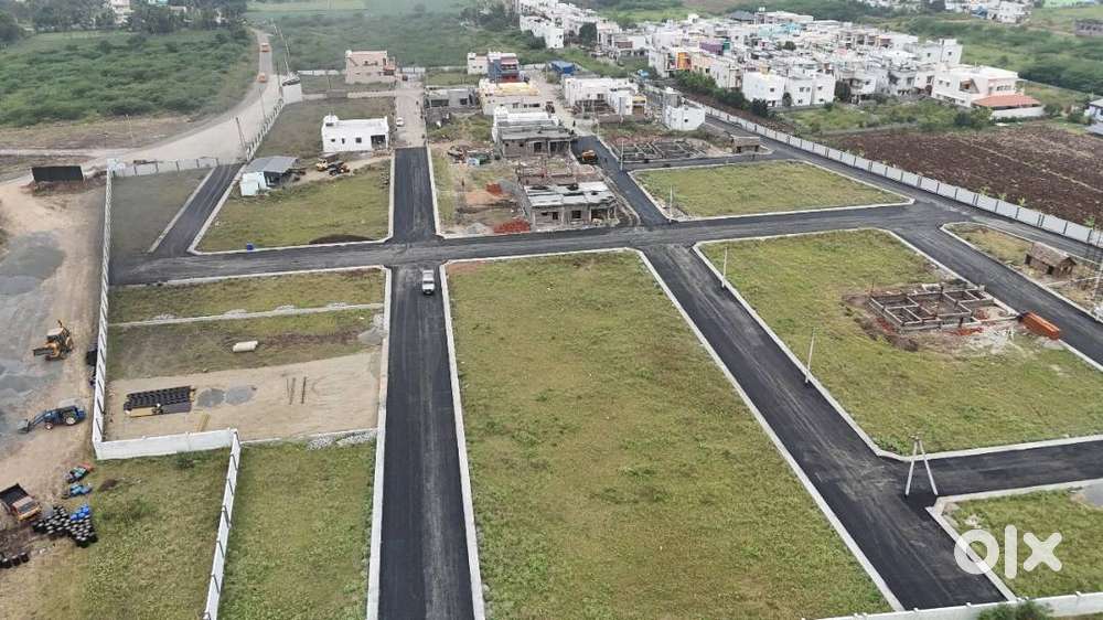 IN SARAVANAMPATTI EXCLUSIVE PLOT AND VILLAS ARE AVAILABLE FOR SALE