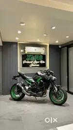 KAWASAKI Z900