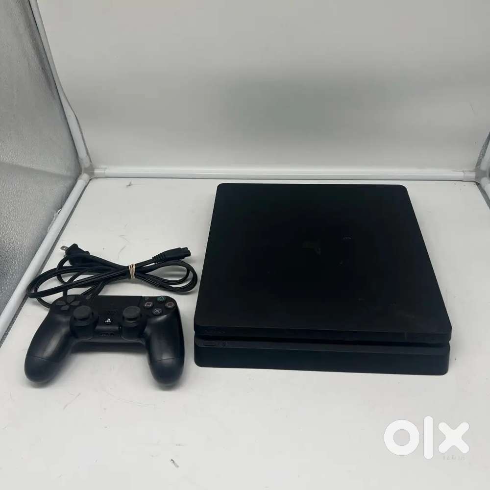Ps4 slim 1tb with games