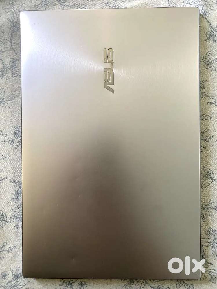 ASUS ZENBOOK 13.3 inches 8GB RAM 512 GB SSD WINDOWS 11