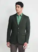 Arrow men solid single breasted Formal blazer ( dark green )