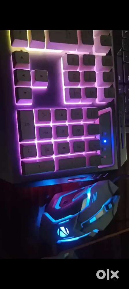 Gaming keyboard and mouse set