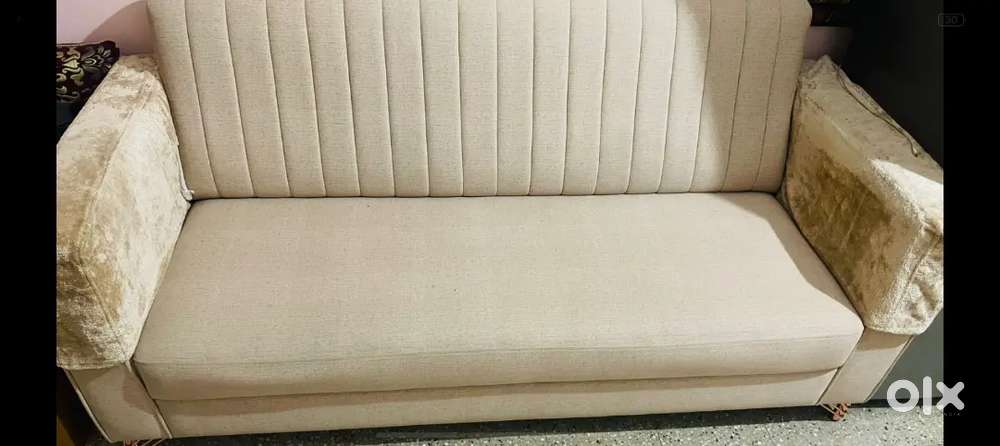 New good sofa of only 7 month old