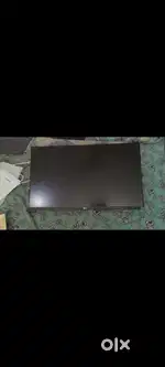 LG 4K 27 inch monitor - in warranty (panel damage)