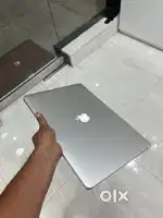 Macbook Pro 2015 i7 16GB 250GB
