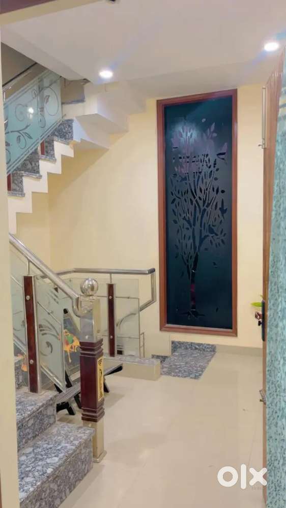 Room on rent for girls