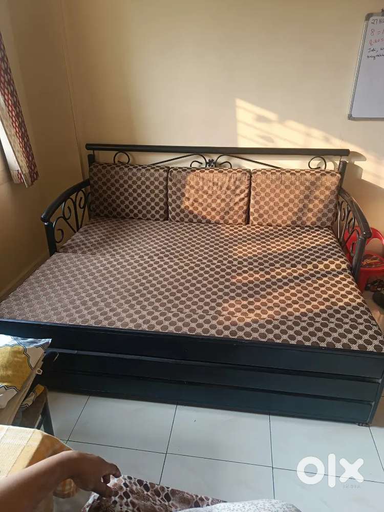 Metal sofa cum bed