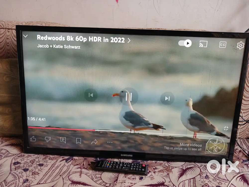 Samsung 32inch HD tv scren pe line hai smart nai hai