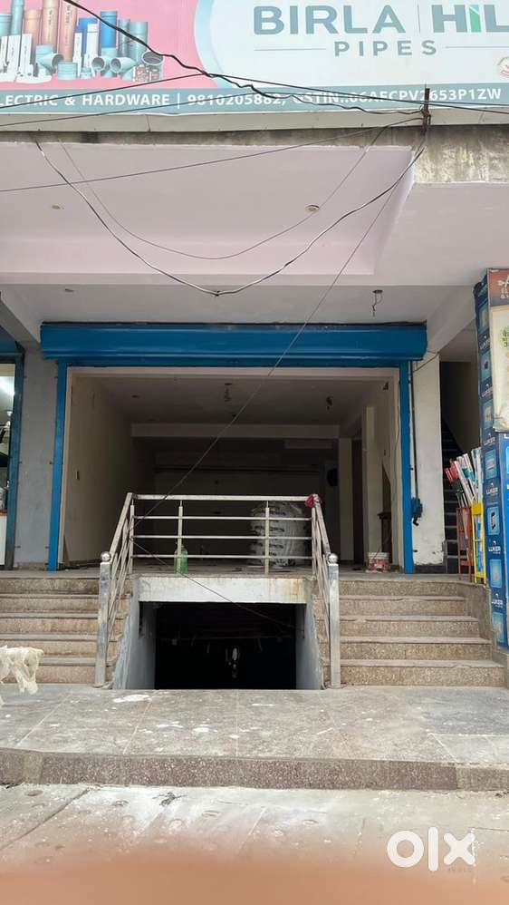 Shop for rent 100 gaj