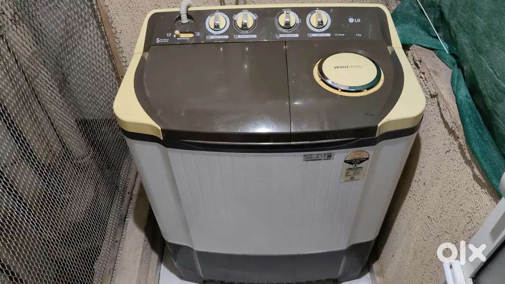LG 5 Star Rated 7kg Semi Automatic Washing Machine