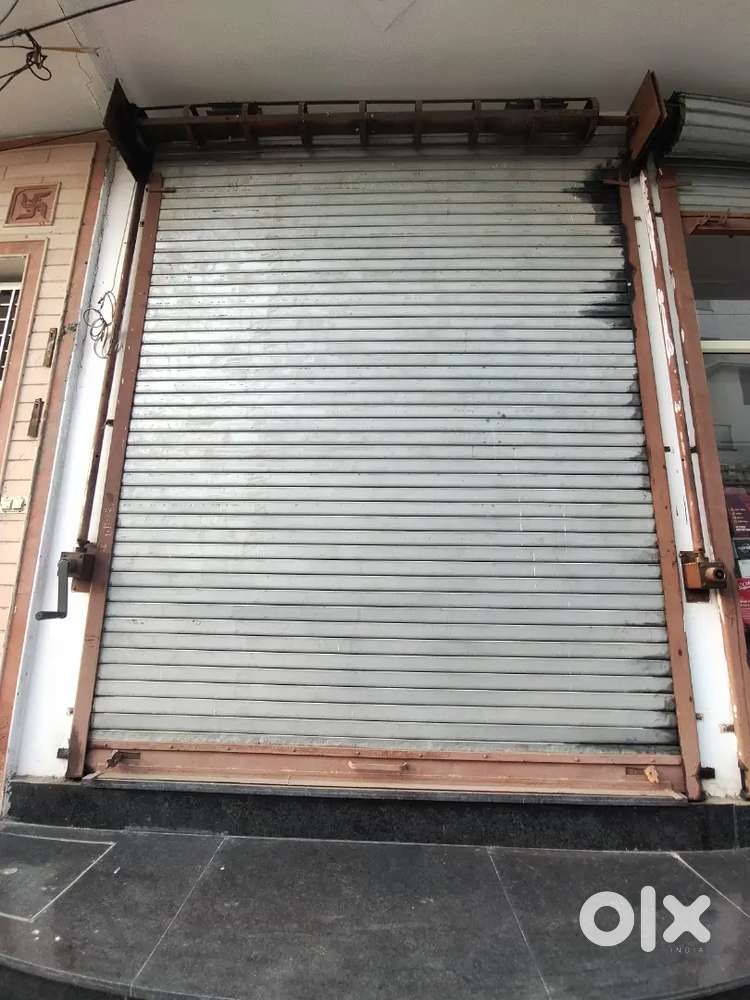 Shop available for rent