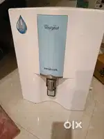 Water filter' computer table