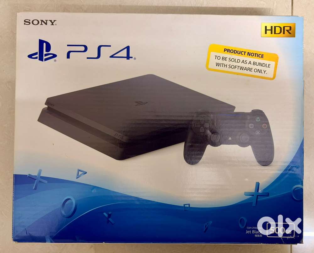 PS4 Slim 500GB + 2 Controllers + 2 Games