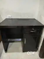 Computer table
