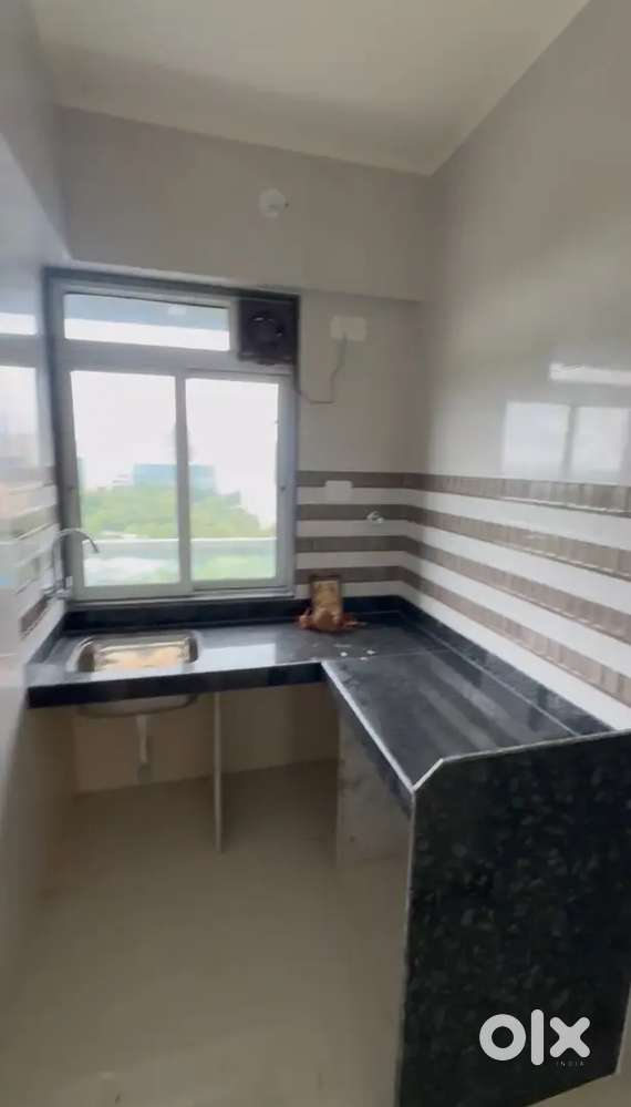 Male roommate required 1 :  Rent : ₹4500 , near Manpada
