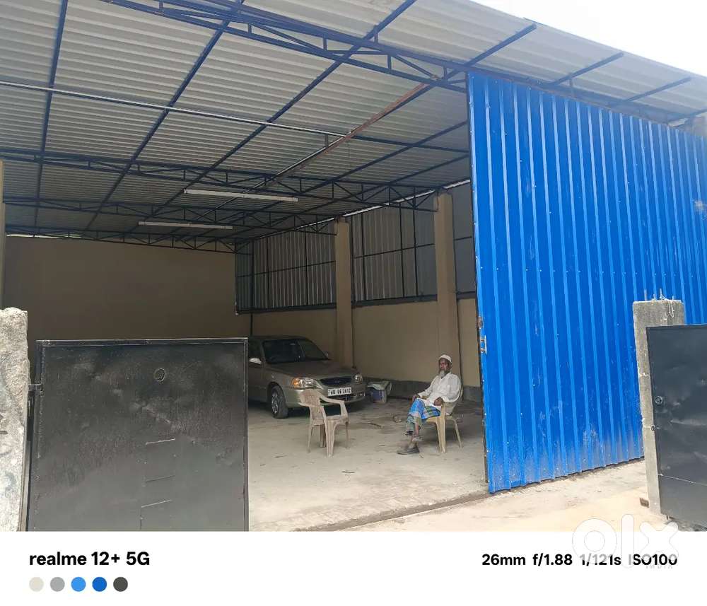 SHED WITH ELECTRIC OR WATER