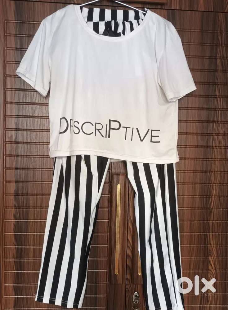 Monochrome Co-ord Set – Bold Stripes & Graphic Tee, Hardly Worn!