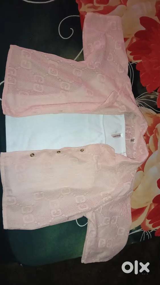 Fashionable top