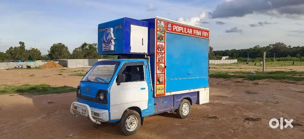 Selling food truck good runing condition made by stainless steel