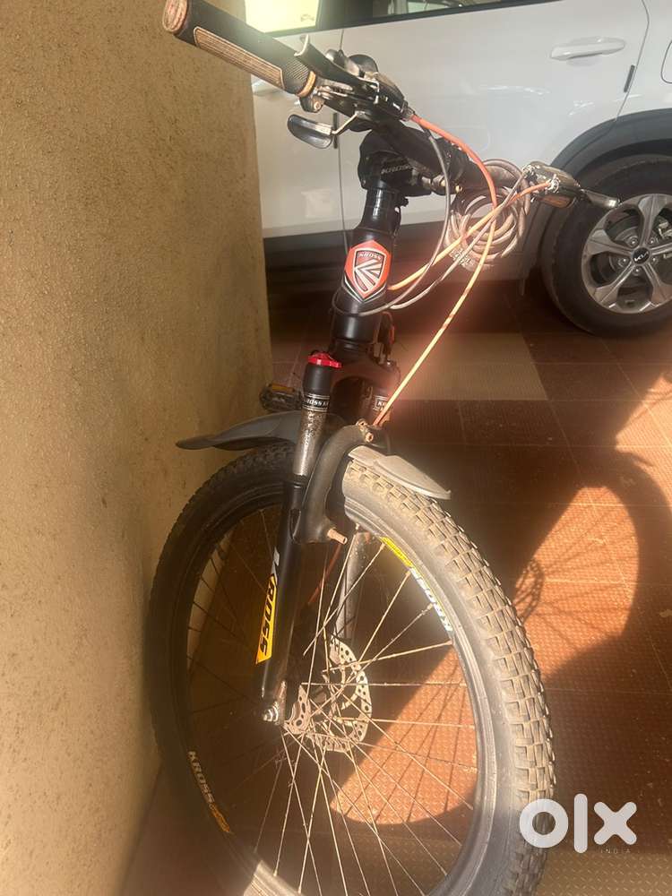 5 gears both disc brakes sports cycle in new condition